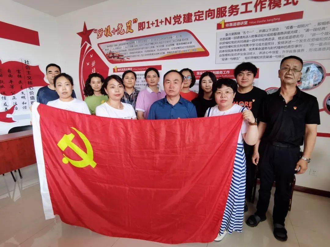 热播五虎将: 两岁男童手指被卡 消防成功化险为夷